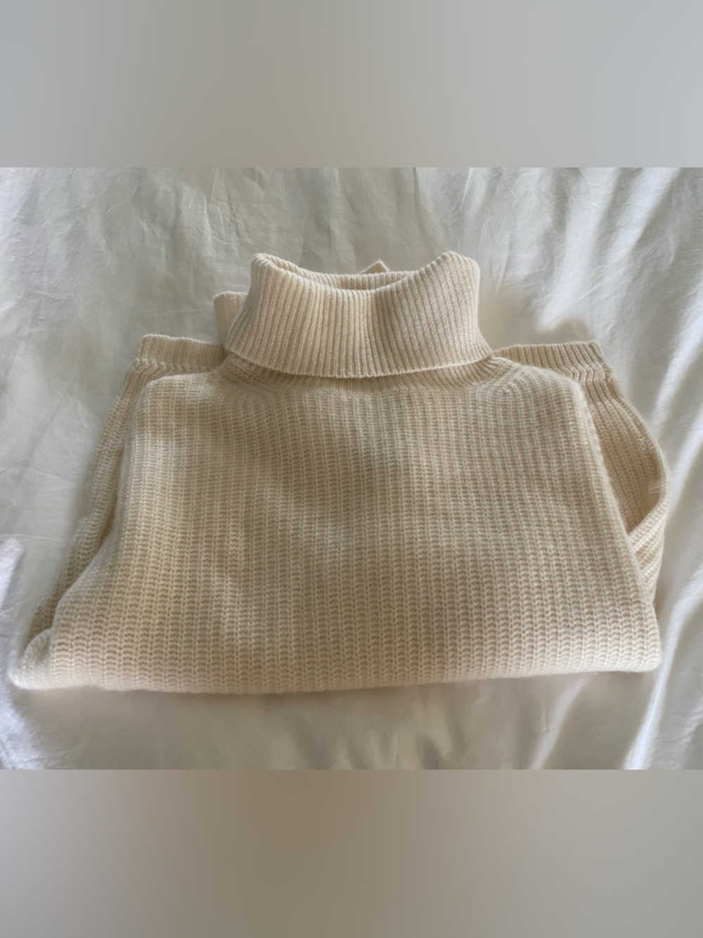Cream Cashmere Turtleneck Knit Sweater - Women's Cozy Pullover never worn